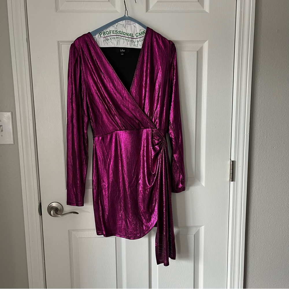 NWOT Lulus Retro Radiance Shiny Magenta Long Sleeve Tulip Mini Dress size Small - Picture 2 of 9